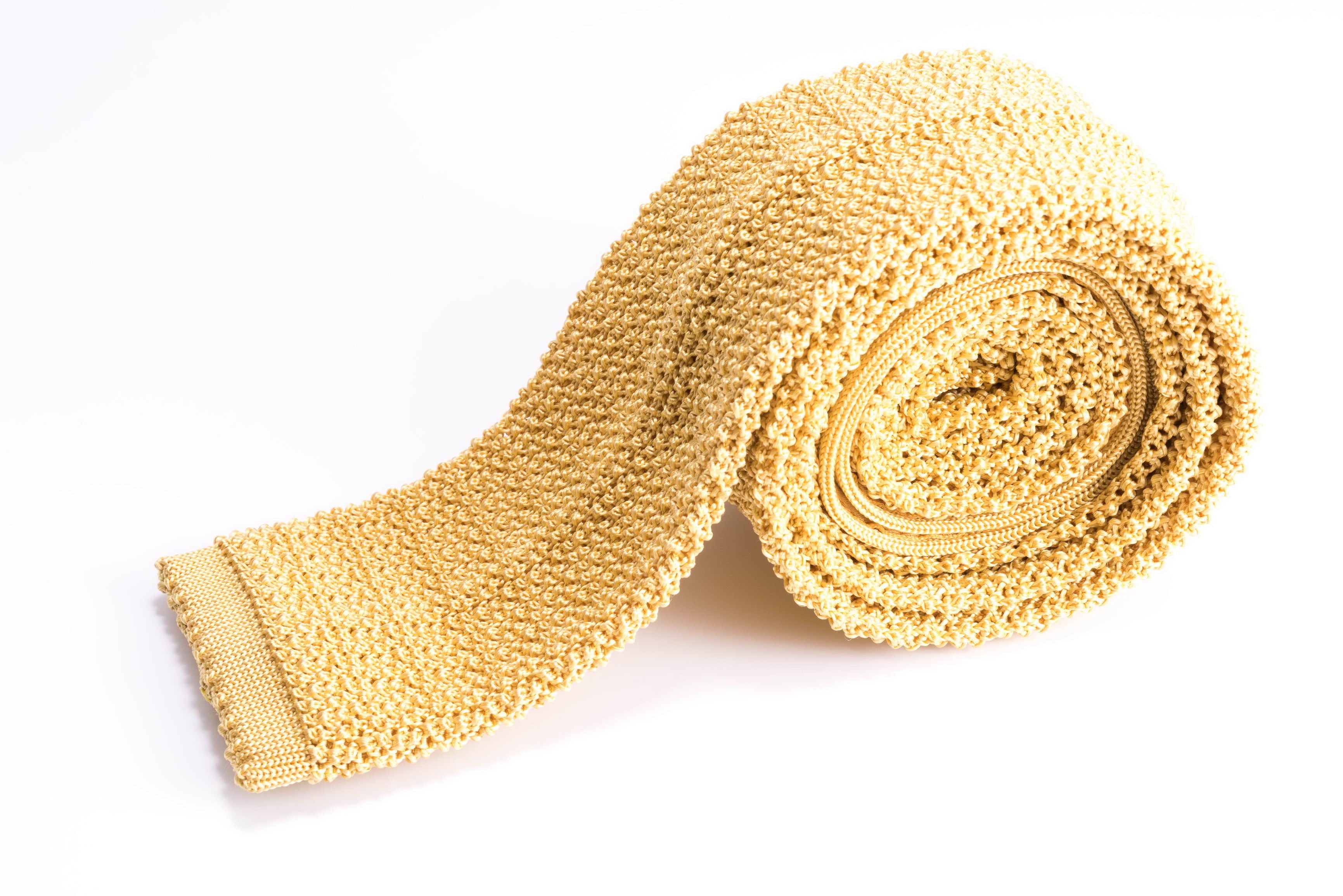 rolled_light_yellow_silk_knit_