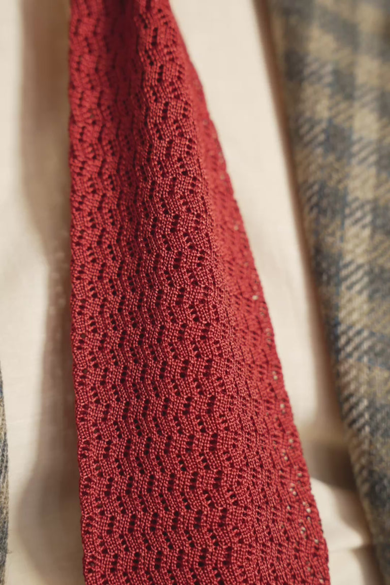 Rust Orange Zigzag Silk Knit Tie looping video