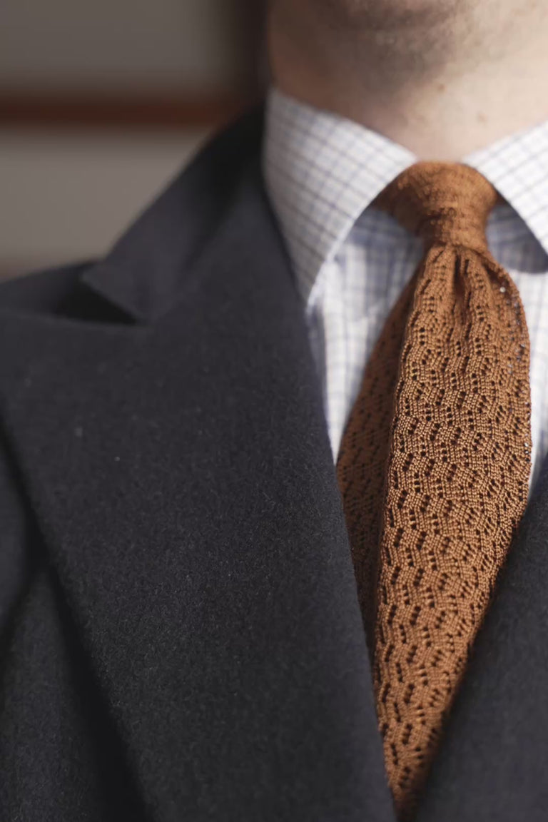 Light Havana Brown Zigzag Silk Knit Tie
looping video