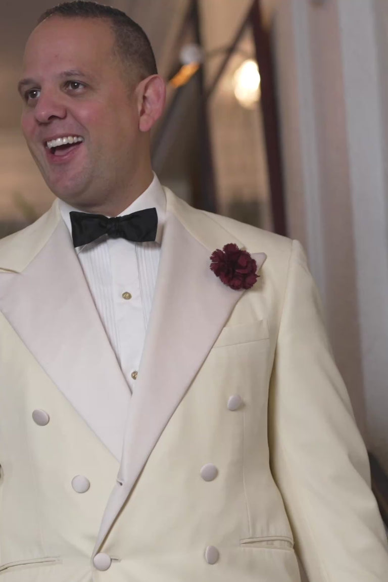 Looping carnation boutonnieres 