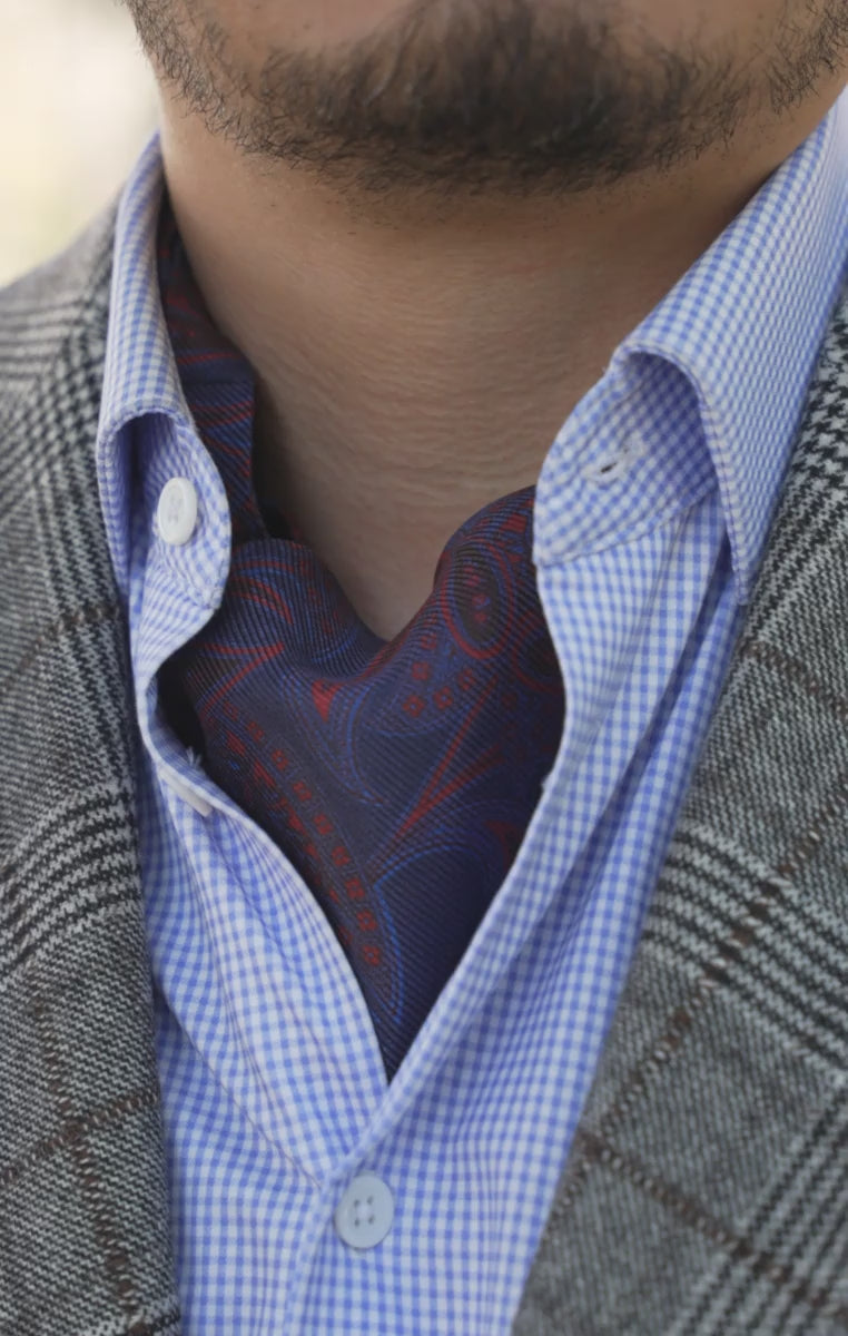 Looping video of models wearing the ascot