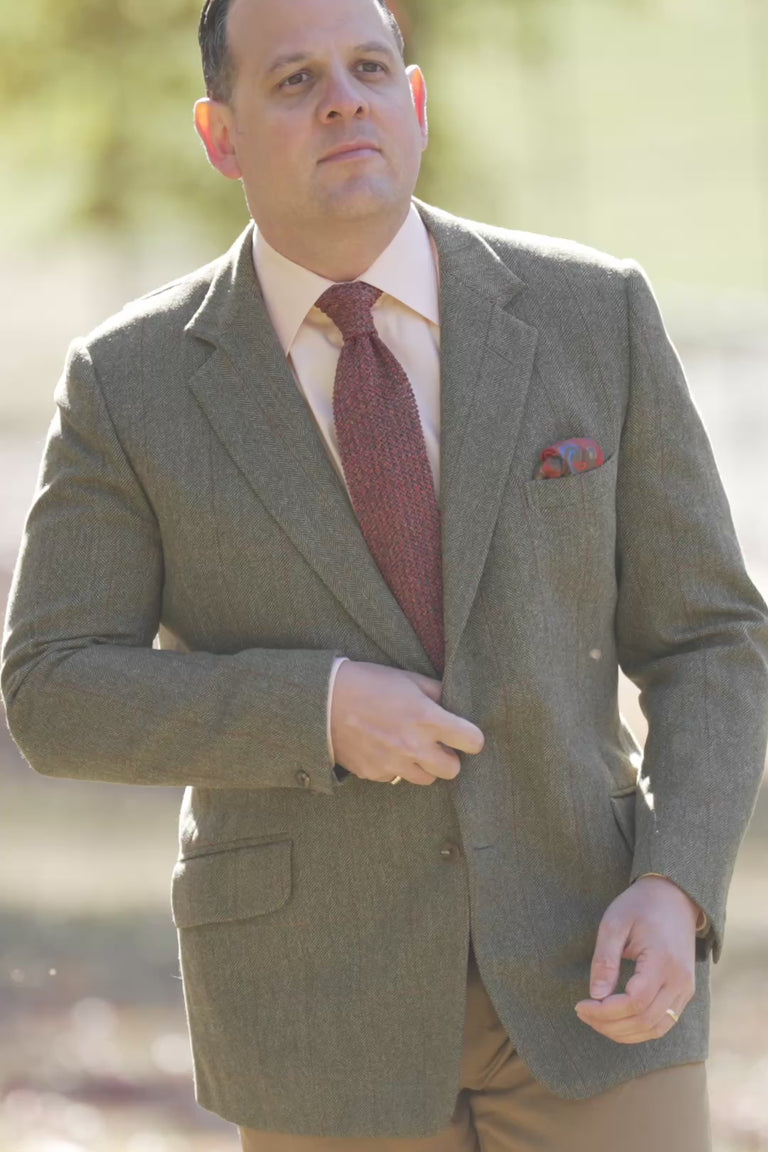 Looping clips of a silk knit tie