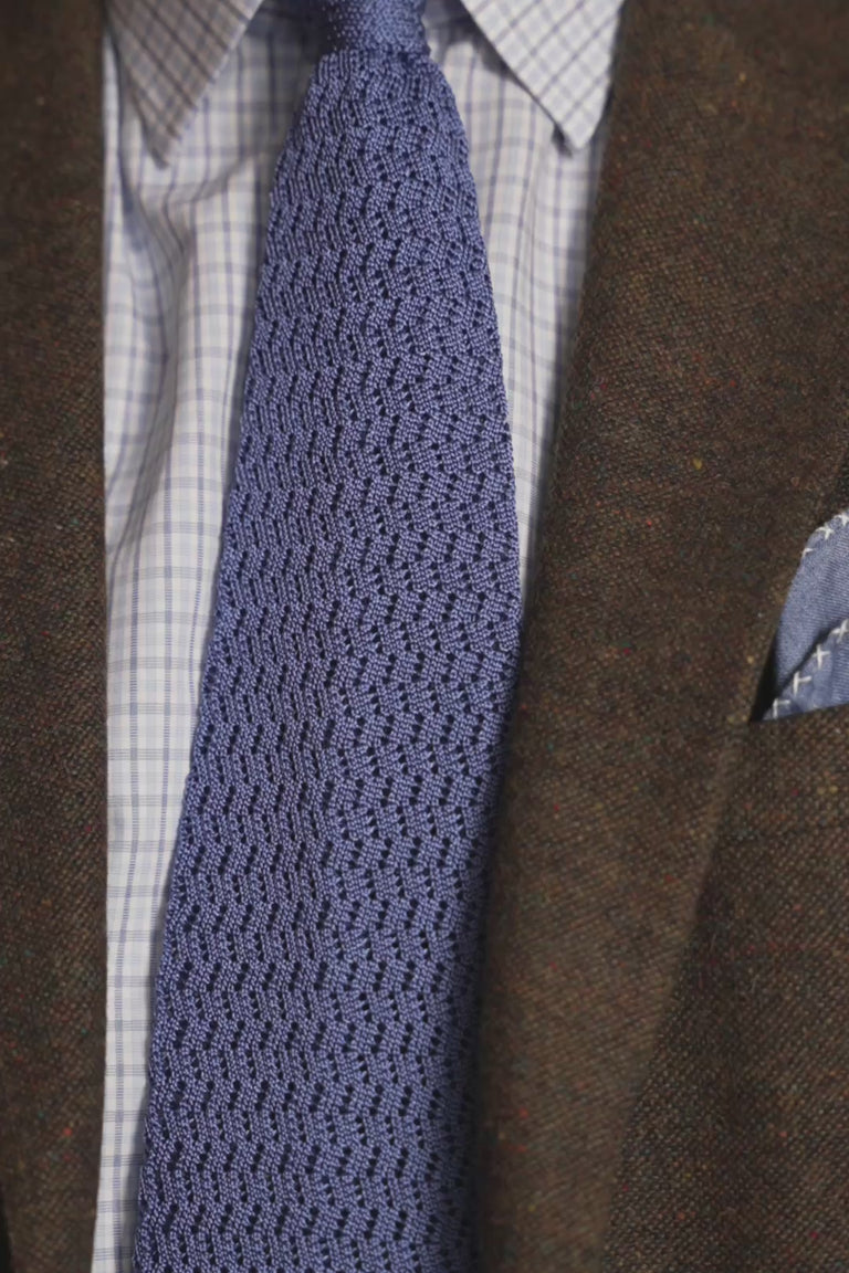 Light Blue Zigzag Silk Knit Tie looping video