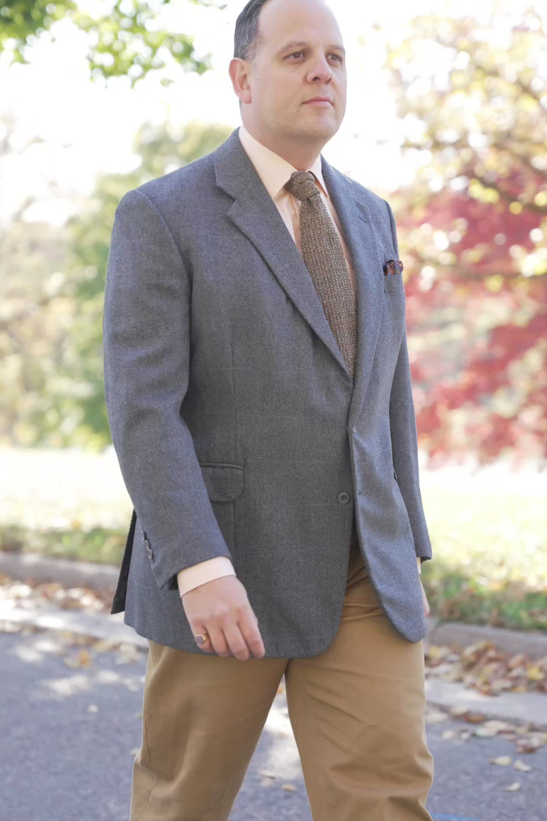 Looping clips of a silk knit tie